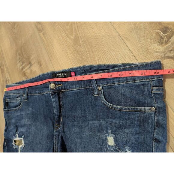 Sz 20 Torrid Cutoff Denim Shorts w/ Sequin Pockets! - Picture 5 of 9